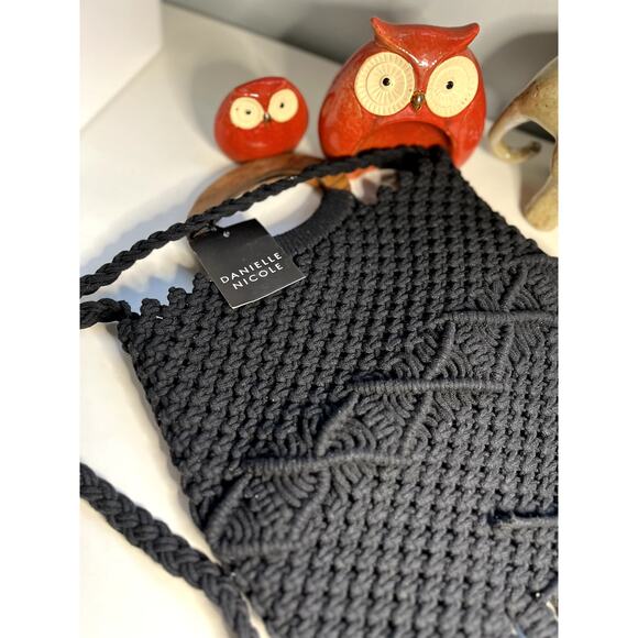 NWT Women's Crossbody Bag! - Picture 2 of 5